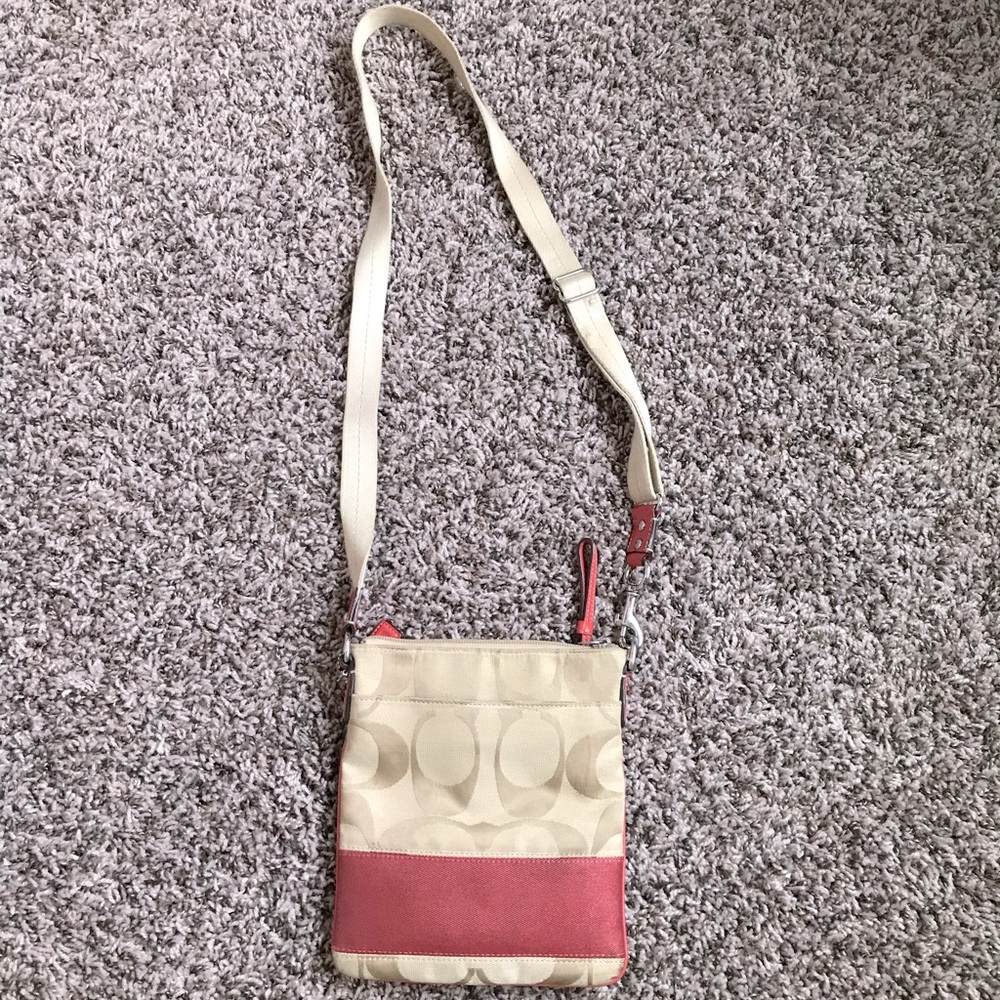 💝 COACH small crossbody bag 💯